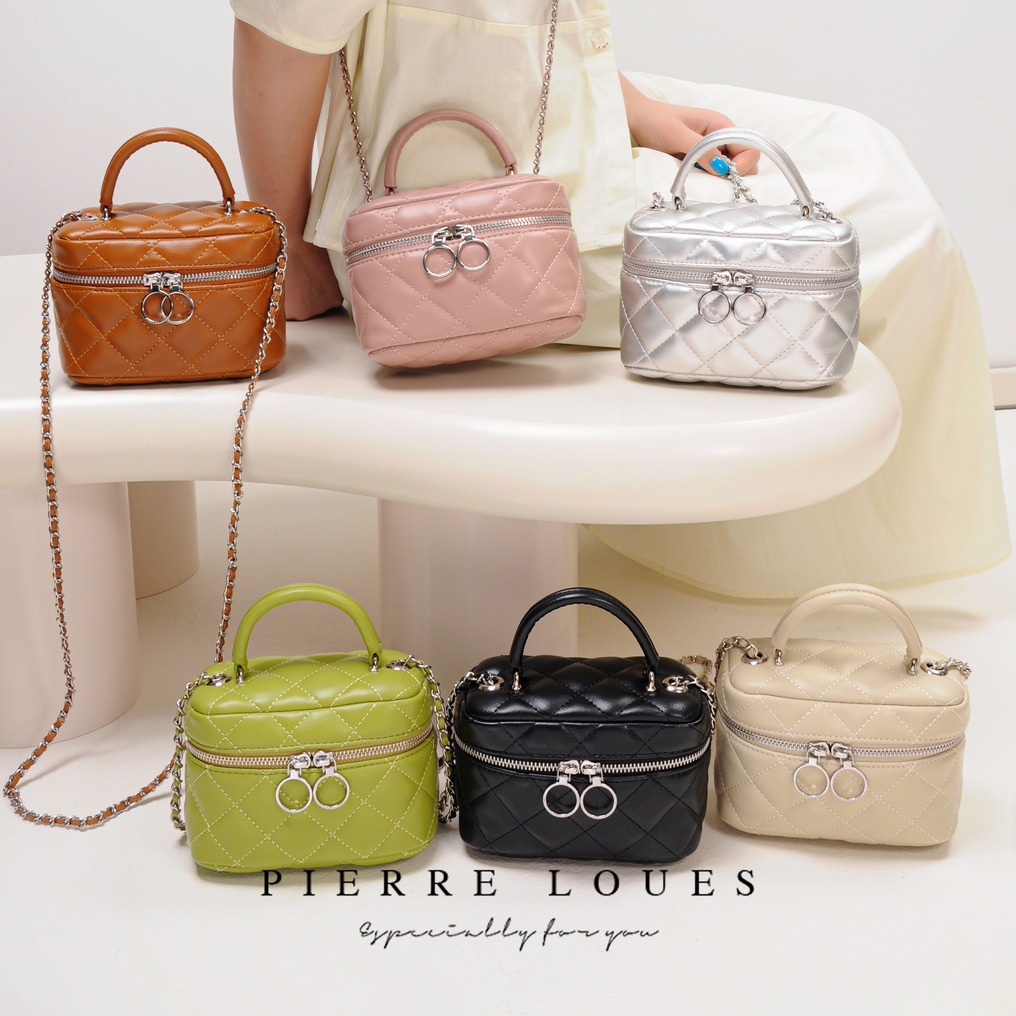 Classical diamondd quilting heart shape crossbody bag